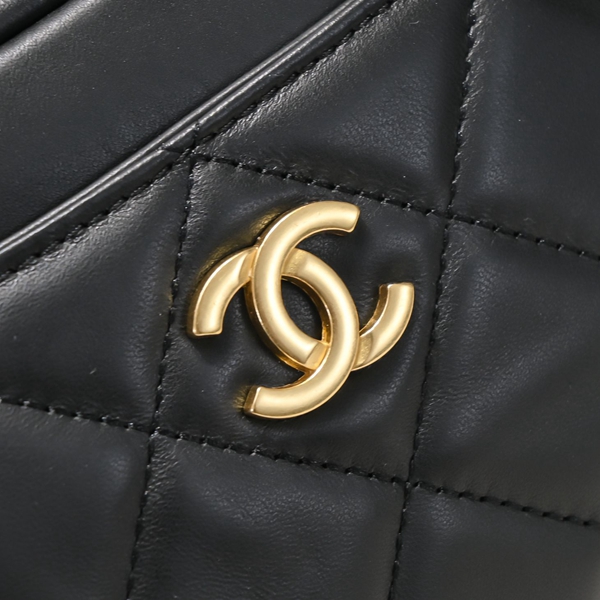 シャネルバッグ素材ディテール